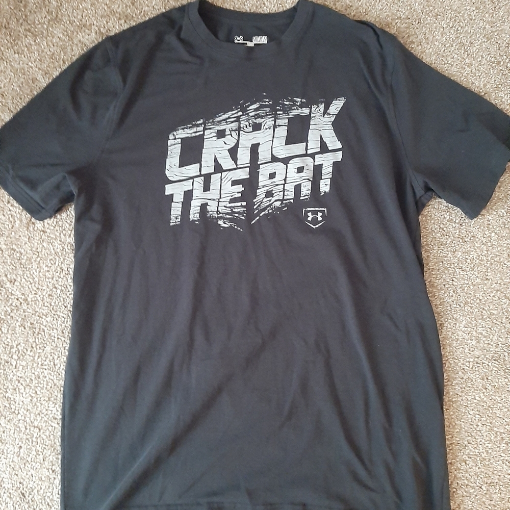 Under armour tee shirt